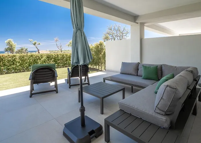 Emerald 2380 Golf & Apartamento